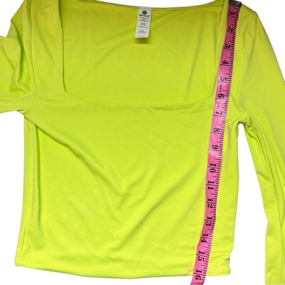 90 Degrees By Reflex Women's  Crop Top Lime Green Long Sleeve Top Sz XS - Picture 2 of 7